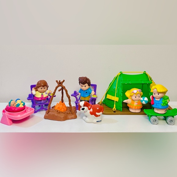 Fisher-Price Little People Camping Trip Playset - Picture 2 of 7